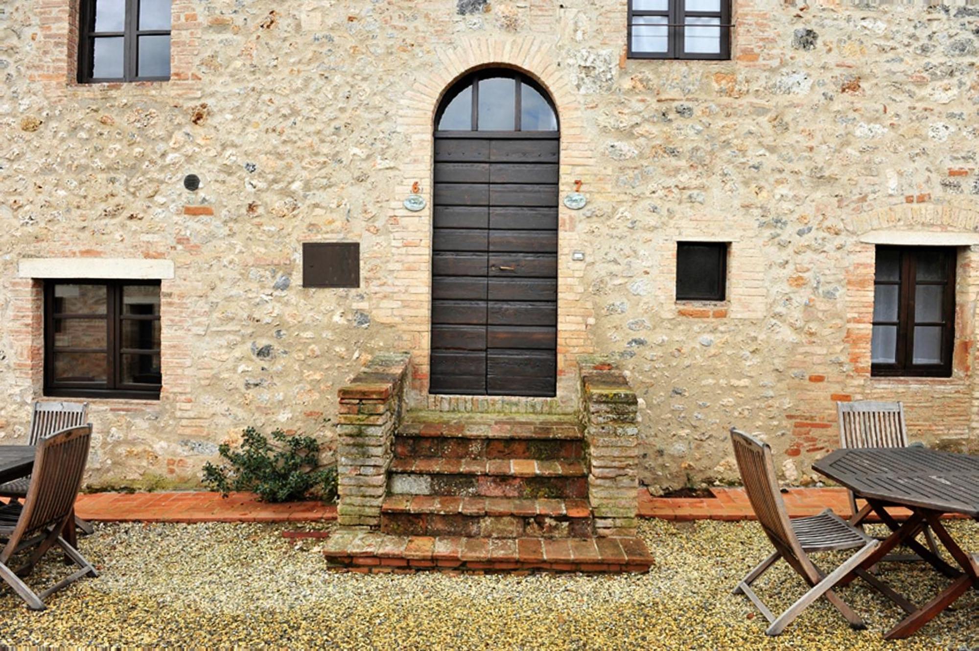 Fattoria Agriturismo Nerbona Casole dʼElsa المظهر الخارجي الصورة