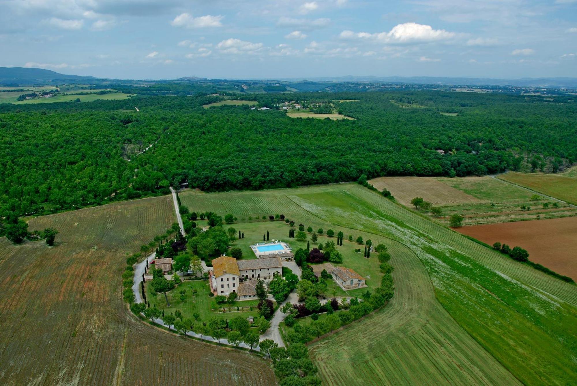 فيلا Casole dʼElsaفي Fattoria Agriturismo Nerbona المظهر الخارجي الصورة